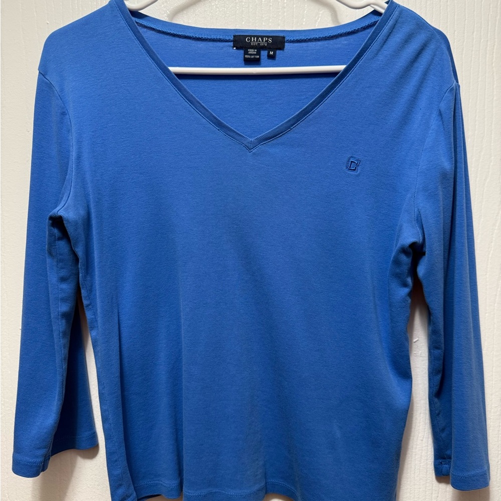 Chaps Women's V-Neck Long Sleeve Tee in Blue Size Medium